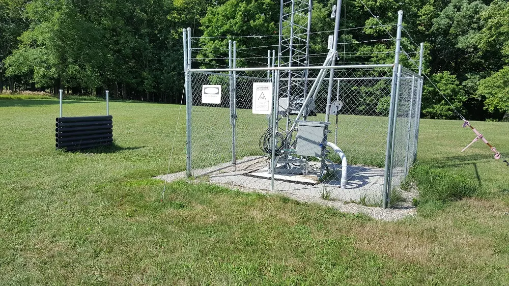 Tower base with rest