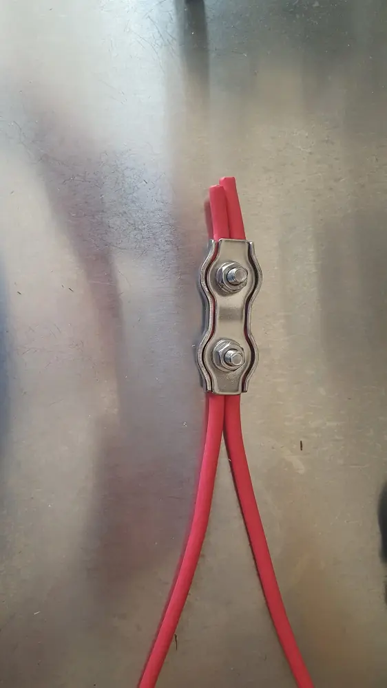 Wire clamp
